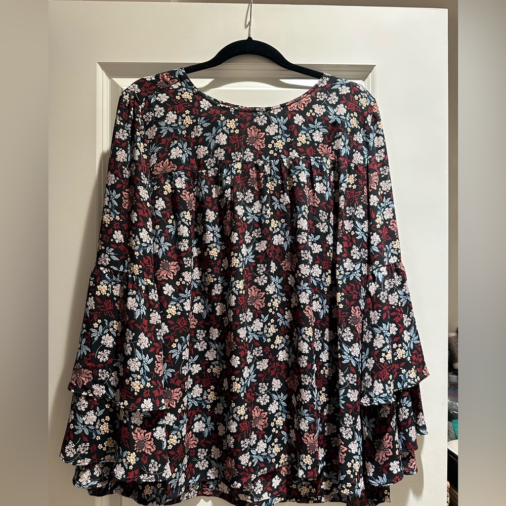 Floral Women's Blouse - Black and Red